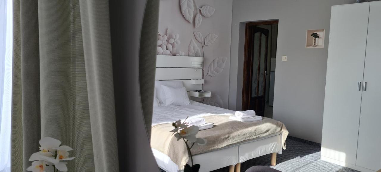 Lugas Apartman Miskolctapolca 2 Haloszoba Dezsa Es Jakuzzi Koezel A Barlangfuerdohoez Eksteriør billede