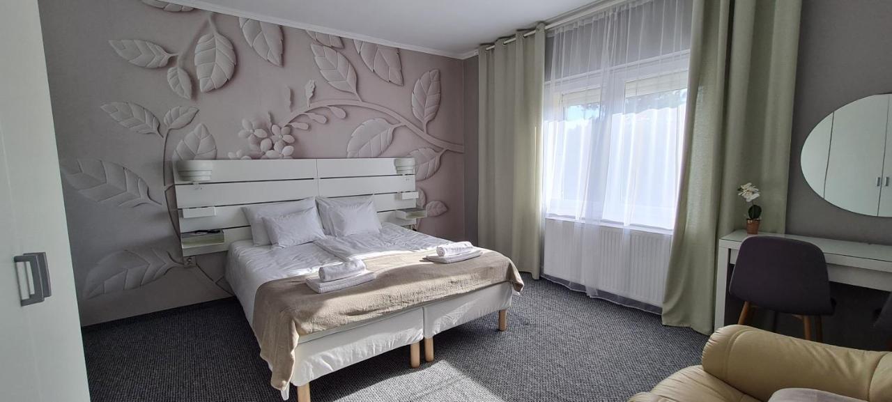 Lugas Apartman Miskolctapolca 2 Haloszoba Dezsa Es Jakuzzi Koezel A Barlangfuerdohoez Eksteriør billede