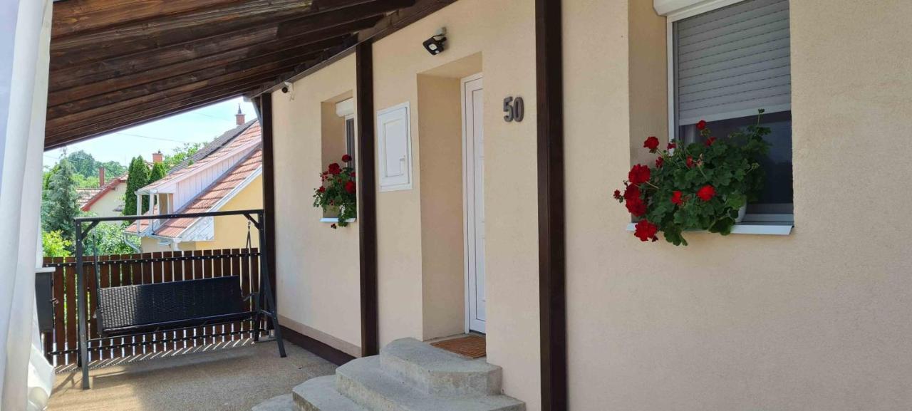 Lugas Apartman Miskolctapolca 2 Haloszoba Dezsa Es Jakuzzi Koezel A Barlangfuerdohoez Eksteriør billede